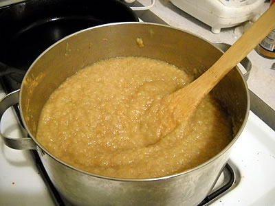 canned apple sauce