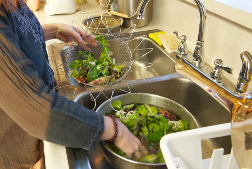 A Tale of Two Plastic-Free Salad Spinners » My Plastic-free Life