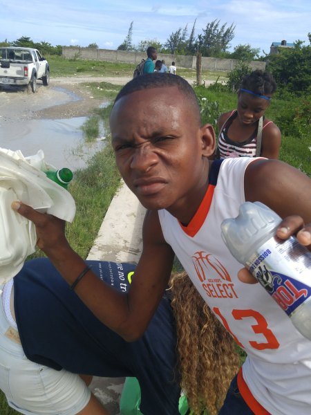 beach cleanup Les Cayes Haiti