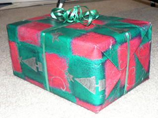 Wrapping a present without tape : r/oddlysatisfying