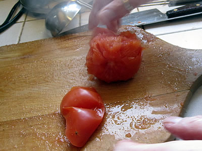 making homemade ketchup